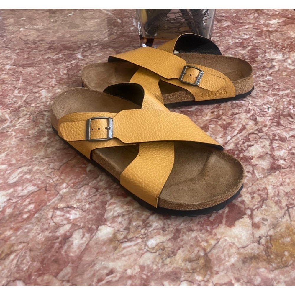 Birkenstock Birki's Dijon Yellow Crossover Slide Sandals Size 39/8 EUC! $139